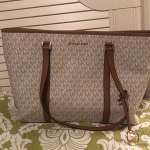 Michael Kors tote